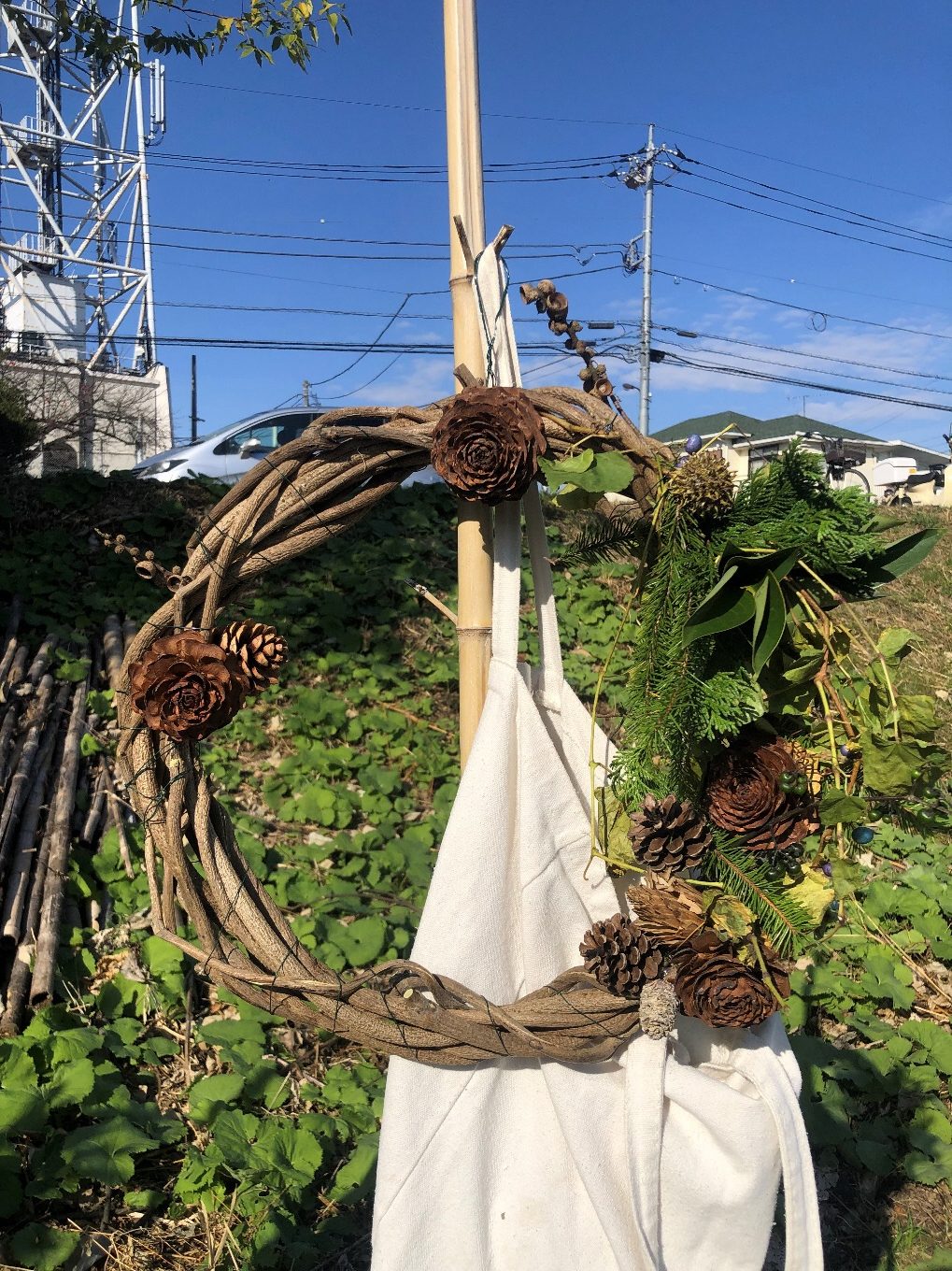 座る, 木, 水 が含まれている画像

AI 生成コンテンツは誤りを含む可能性があります。