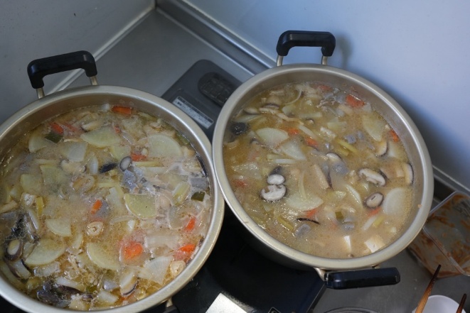 スープ系の料理
自動的に生成された説明